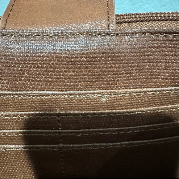 Sakroots Crossbody Wristlet Clutch - Picture 9 of 15